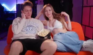 I wanted to watch a movie but had to suck in homemade porn