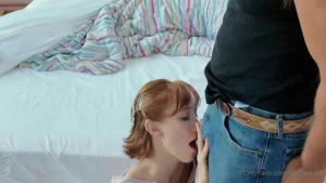 AliceOnCam Makes Her Boyfriend Cum