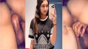 Cute Indian Girl Fucking OYO With Friends – Indian porn video