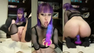 Horny Akarikitti Sucks And Mounts Her Dildo