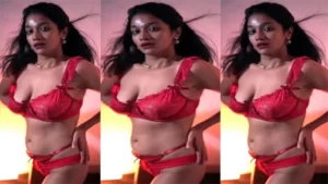 Hot Lavanya Manickam Bikini Tease Wet Boobs Bounce – Indian porn video