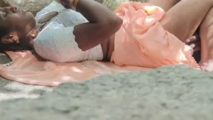 Hot Aunty Getting Fuck By Lover Outdoor – Indian porn video