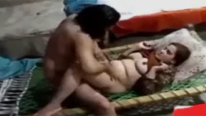 Pak Aunty Getting Fuck By Neighbour Spy Cam Captured – Indian porn video