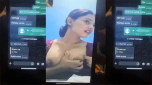 Tamil Girlfriend Showing – Extended – Indian porn video