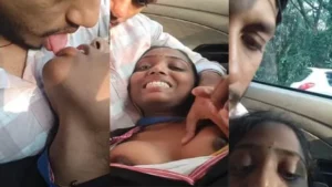 Tamil Hot Couple Enjoying Inside Car – Indian porn video