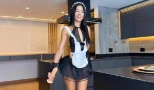 A young housekeeper will cook dinner and have anal sex