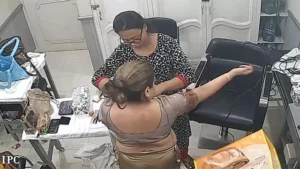 Hot Rich Bhabi Changing parlour Captured In CCTV – Indian porn video