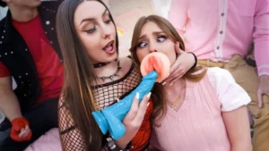 SisSwap – Violet Dawn, Lucy Foxxx – Violet Turns Lucy’s Mouth Into a Personal Pocket Pussy Cam Girl Swap