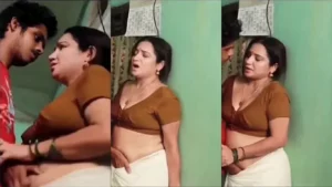 Mature Mom Panties Inside Hend Pussy Rubing With Son – Indian porn video